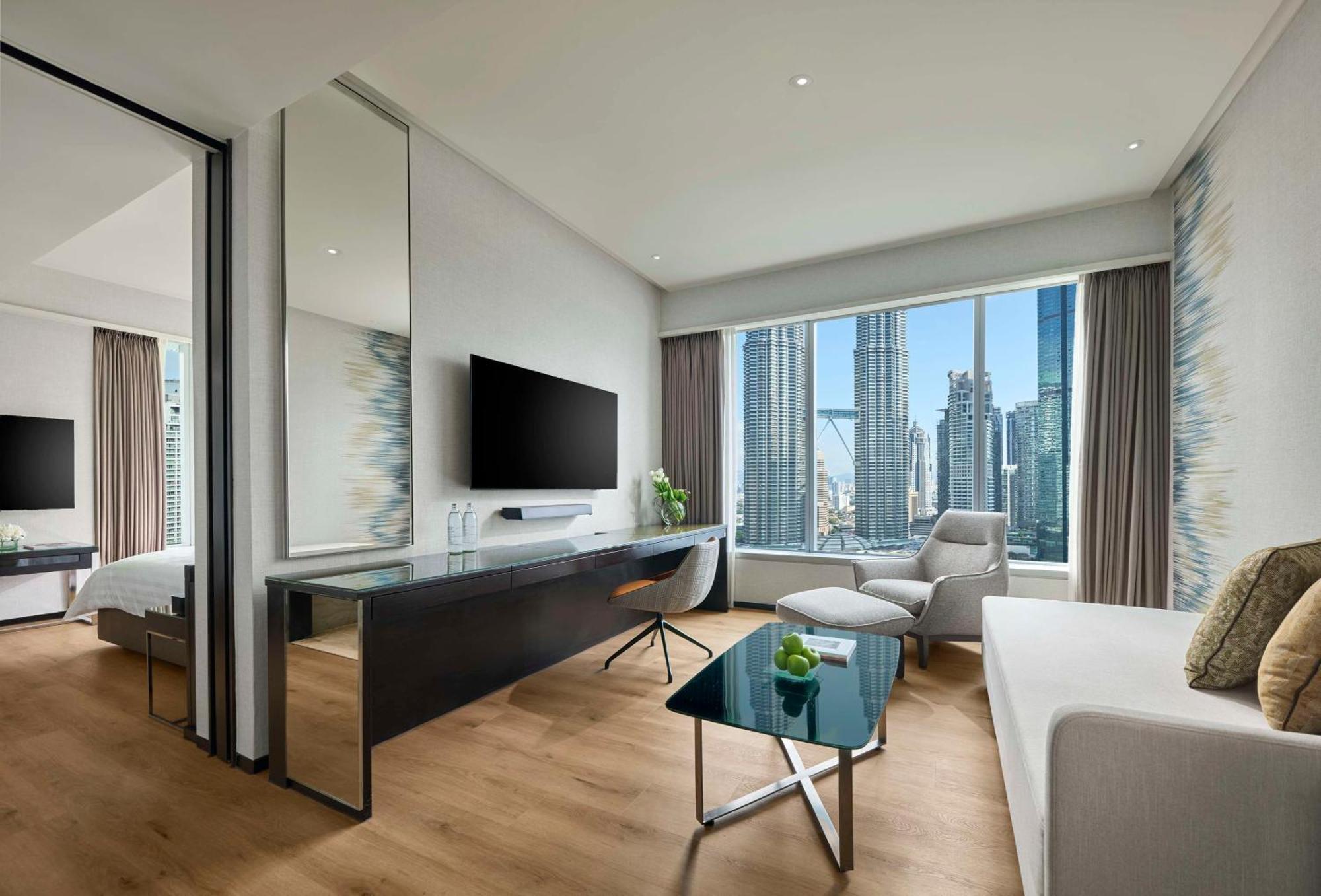 Twin Towers View Suite Newly Refurbished